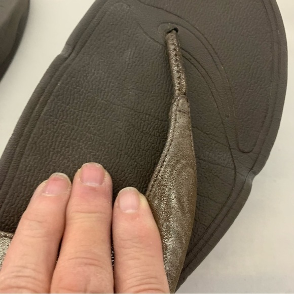 Fitflop Lulu Women’s Bronze Glitter Leather Toe Post Flip Flop - Picture 6 of 8